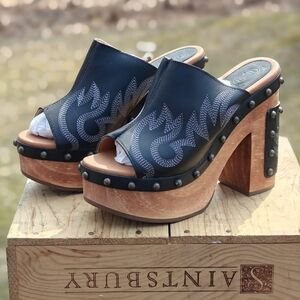 Dingo "Free Spirit" Black and Brown Studded Mules